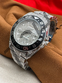 Rolex round silver dial full diamond (5A Quality)